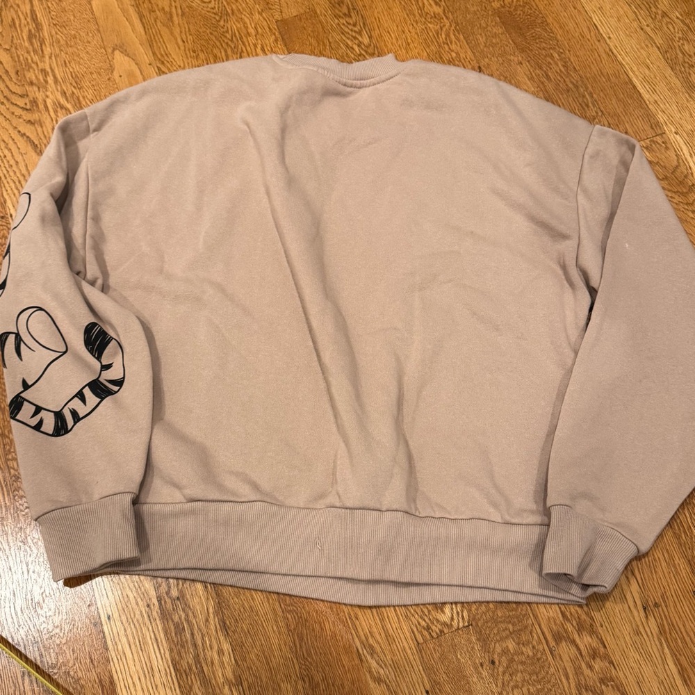 Disney Winnie the Pooh Tan Sweatshirt Sz Small NWOT - Picture 7 of 7